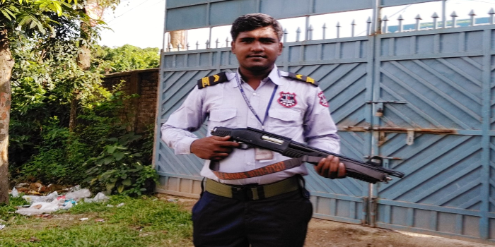 Gunman and Armed Force Security Guard Service